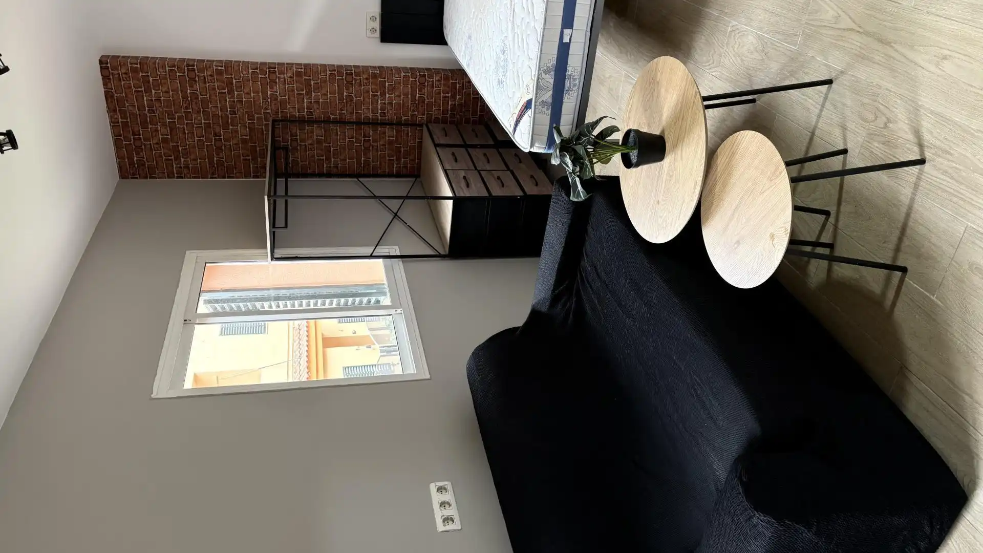 Estudio de alquiler en Avenida del Aljarafe, 3, Avenida Juan Diego