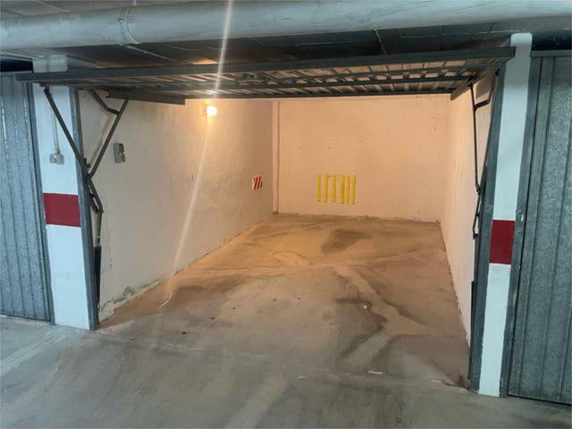 Garaje en Alquiler en Tomás Maestre