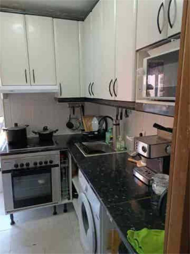 Cocina de Piso en venta en  Madrid Capital