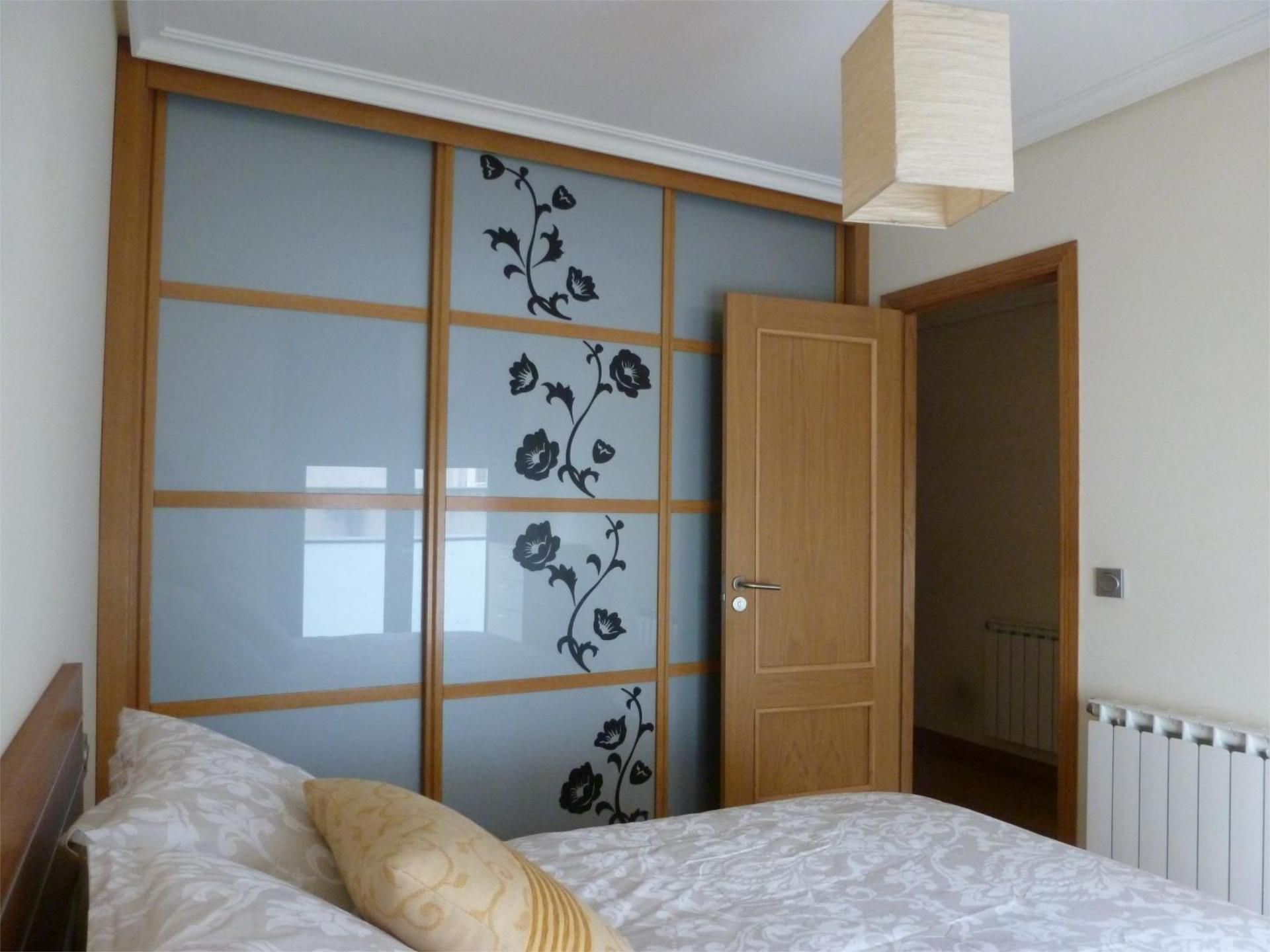 Bedroom of Apartment for rent in Vigo   with Heating, Parquet flooring and Storage room