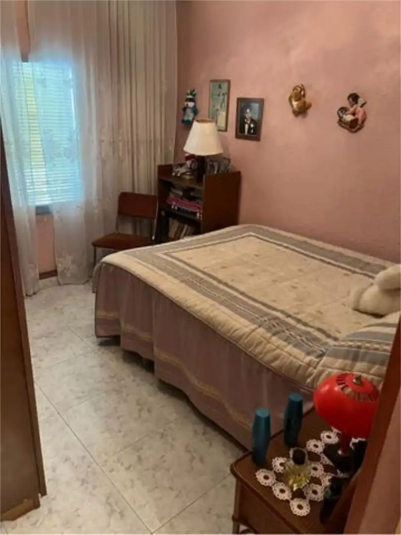 Casa adosada en venta en Villanueva de Alcorón Habitación de Casa adosada en venta en Villanueva de Alcorón con Calefacción, Jardín privado y Amueblado