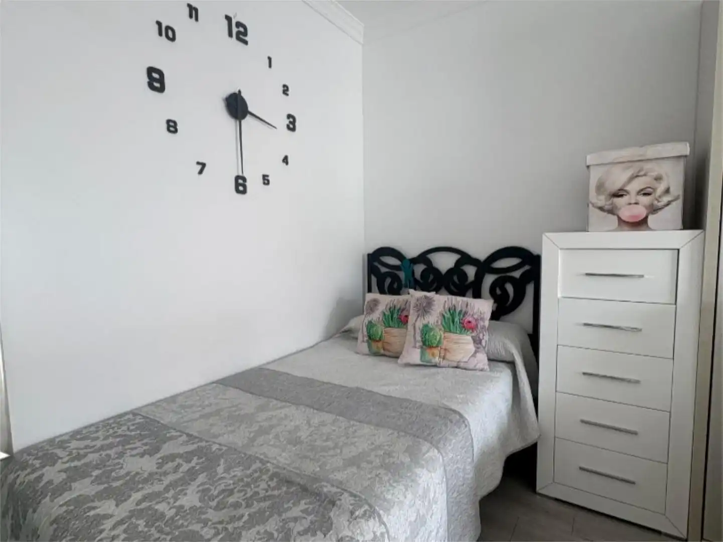 Piso de alquiler en Calle Lamo de Espinosa, 8, Puerto Deportivo Habitación de Piso de alquiler en Fuengirola con Aire acondicionado, Calefacción y Jardín privado