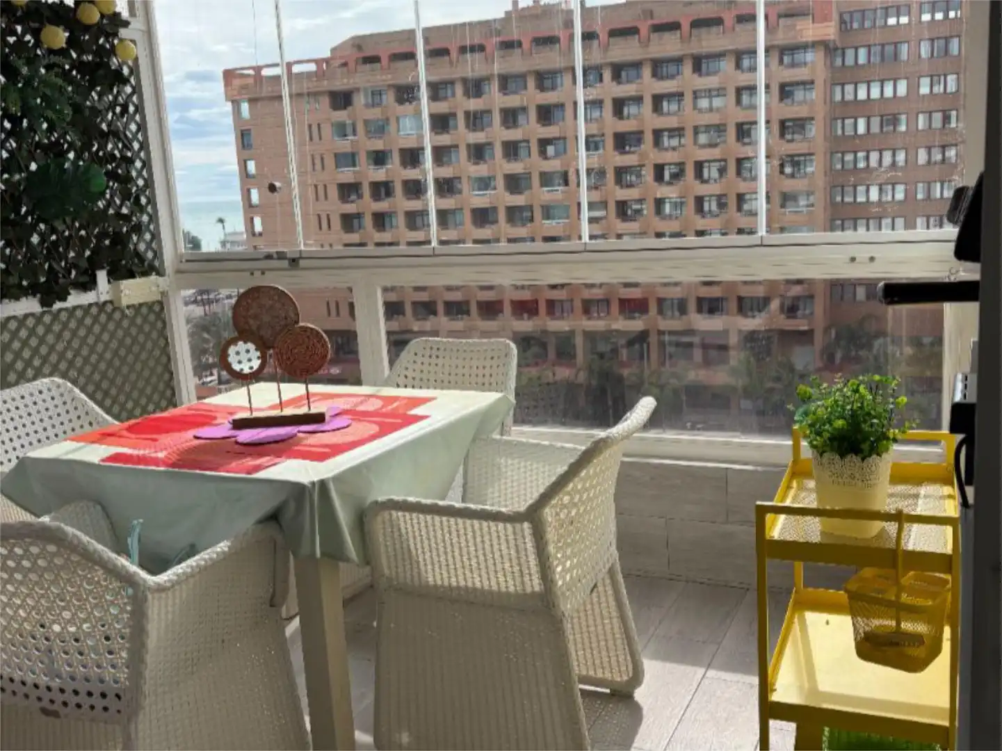 Piso de alquiler en Calle Lamo de Espinosa, 8, Puerto Deportivo Terraza de Piso de alquiler en Fuengirola con Aire acondicionado, Calefacción y Jardín privado