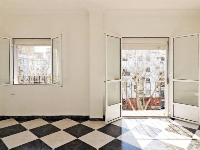 Piso en Venta en Plaza Góngora, 1 en El Tardón - El Carmen