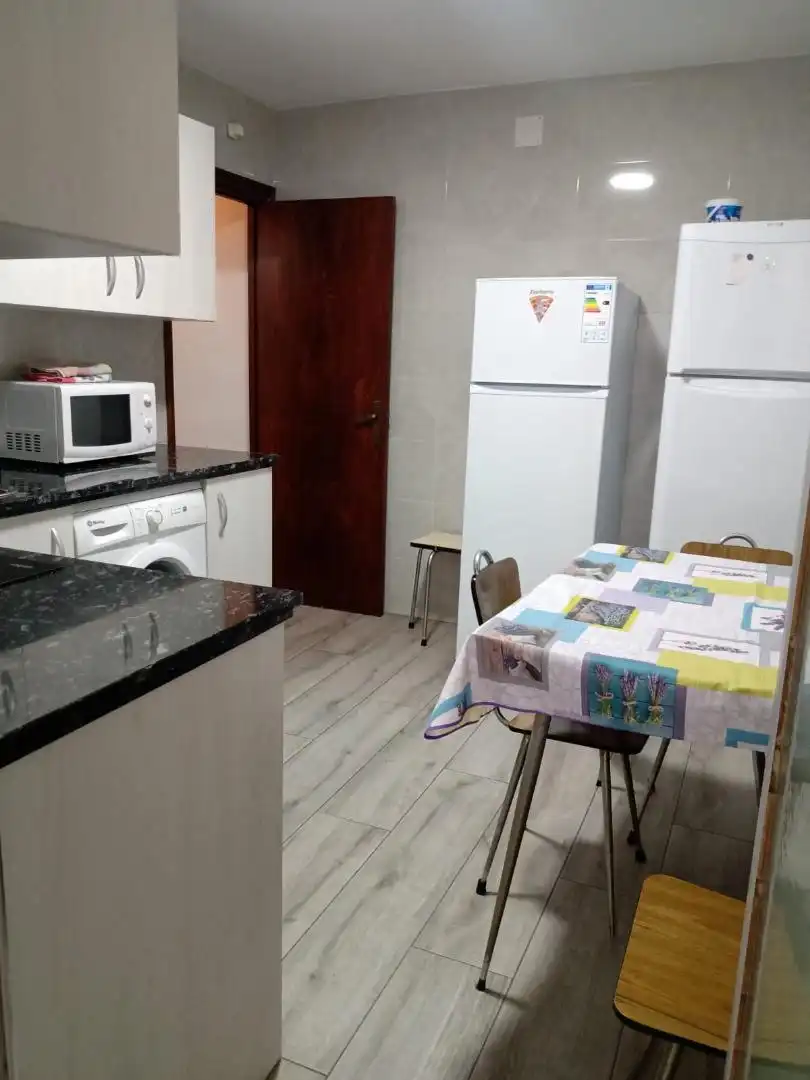 Habitación en Carretera de Ledesma, 109, Pizarrales Cocina de Piso para compartir en Salamanca con Calefacción, Parquet y Amueblado