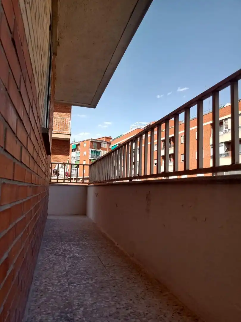 Habitación en Carretera de Ledesma, 109, Pizarrales Terraza de Piso para compartir en Salamanca con Calefacción, Parquet y Amueblado