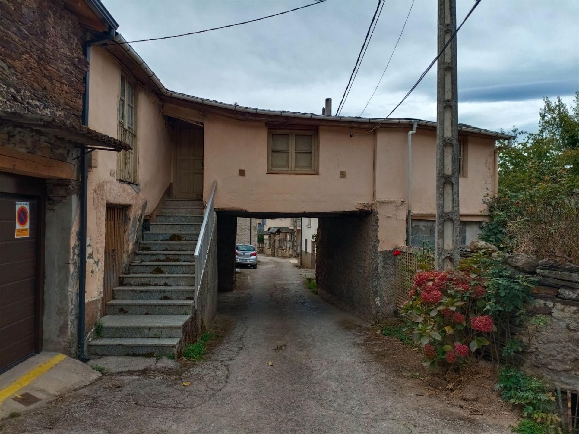 Casa adosada en venta en Rúa Castrotelo, 24, A Rúa Vista exterior de Casa adosada en venta en A Rúa con Calefacción, Jardín privado y Trastero