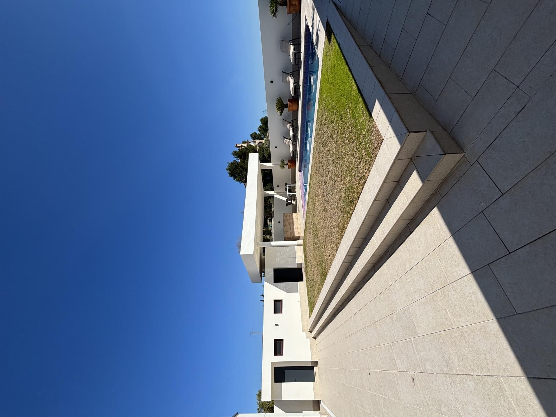 Swimming pool of House or chalet for sale in  Jaén Capital  with Air Conditioner, Terrace and Swimming Pool