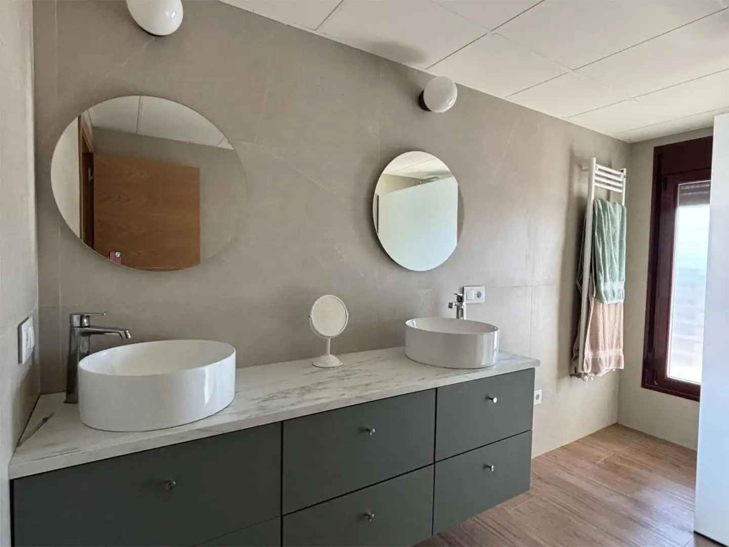 Houses for sale in Calle Santa Ana, 6, Puente Tablas - Puente Nuevo - Cerro Molina Bathroom of Houses for sale in Jaén with Air Conditioner, Heating and Private garden