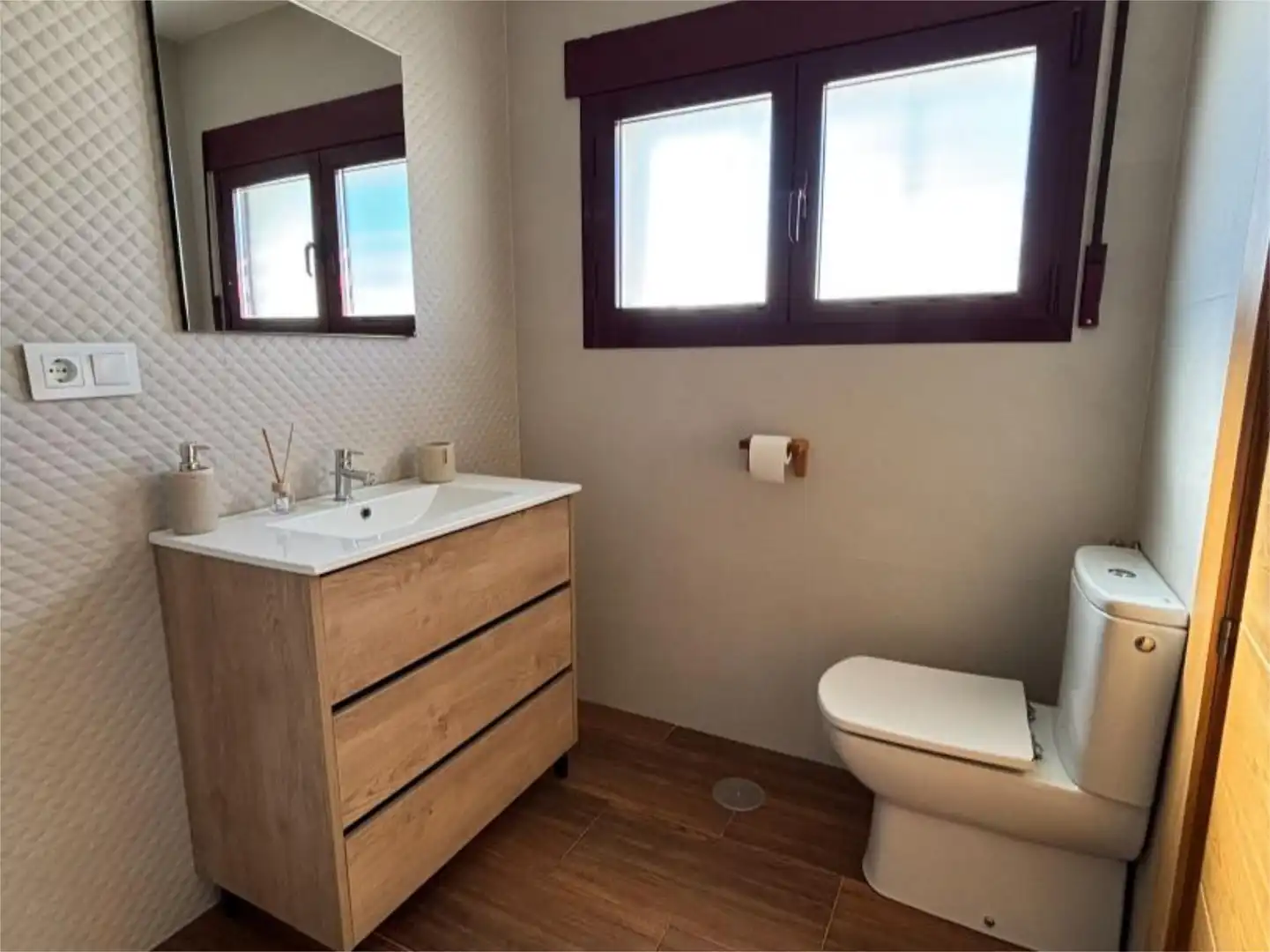 Houses for sale in Calle Santa Ana, 6, Puente Tablas - Puente Nuevo - Cerro Molina Bathroom of Houses for sale in Jaén with Air Conditioner, Heating and Private garden