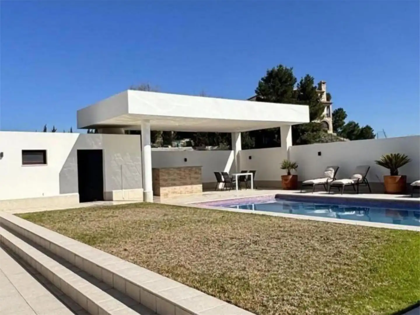 Houses for sale in Calle Santa Ana, 6, Puente Tablas - Puente Nuevo - Cerro Molina Swimming pool of Houses for sale in Jaén with Air Conditioner, Heating and Private garden