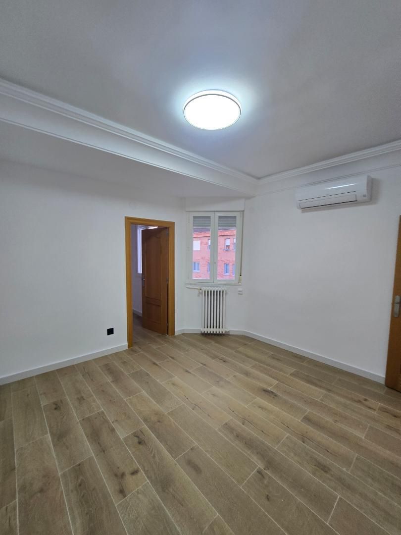 Attic for rent in Avenida Solidaridad, 6, Gran Via