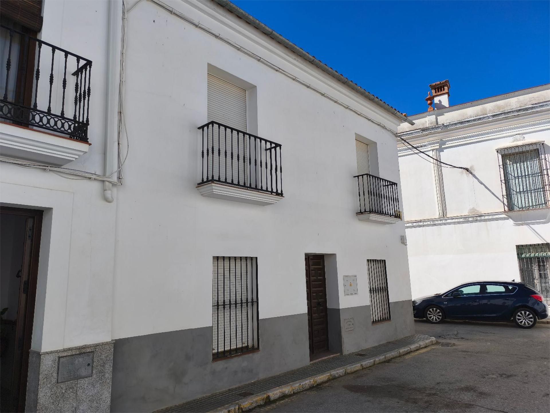 Vista exterior de Piso en venta en Llerena con Balcón