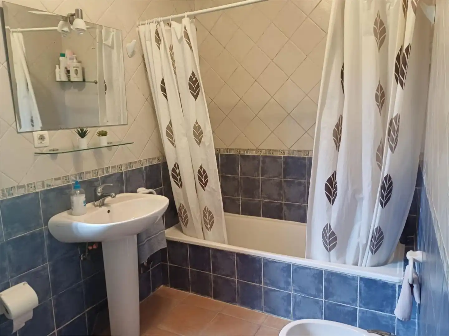 Badezimmer von Wohnung zum Verkauf in Campofrío mit Klimaanlage, Heizung und Möbliert