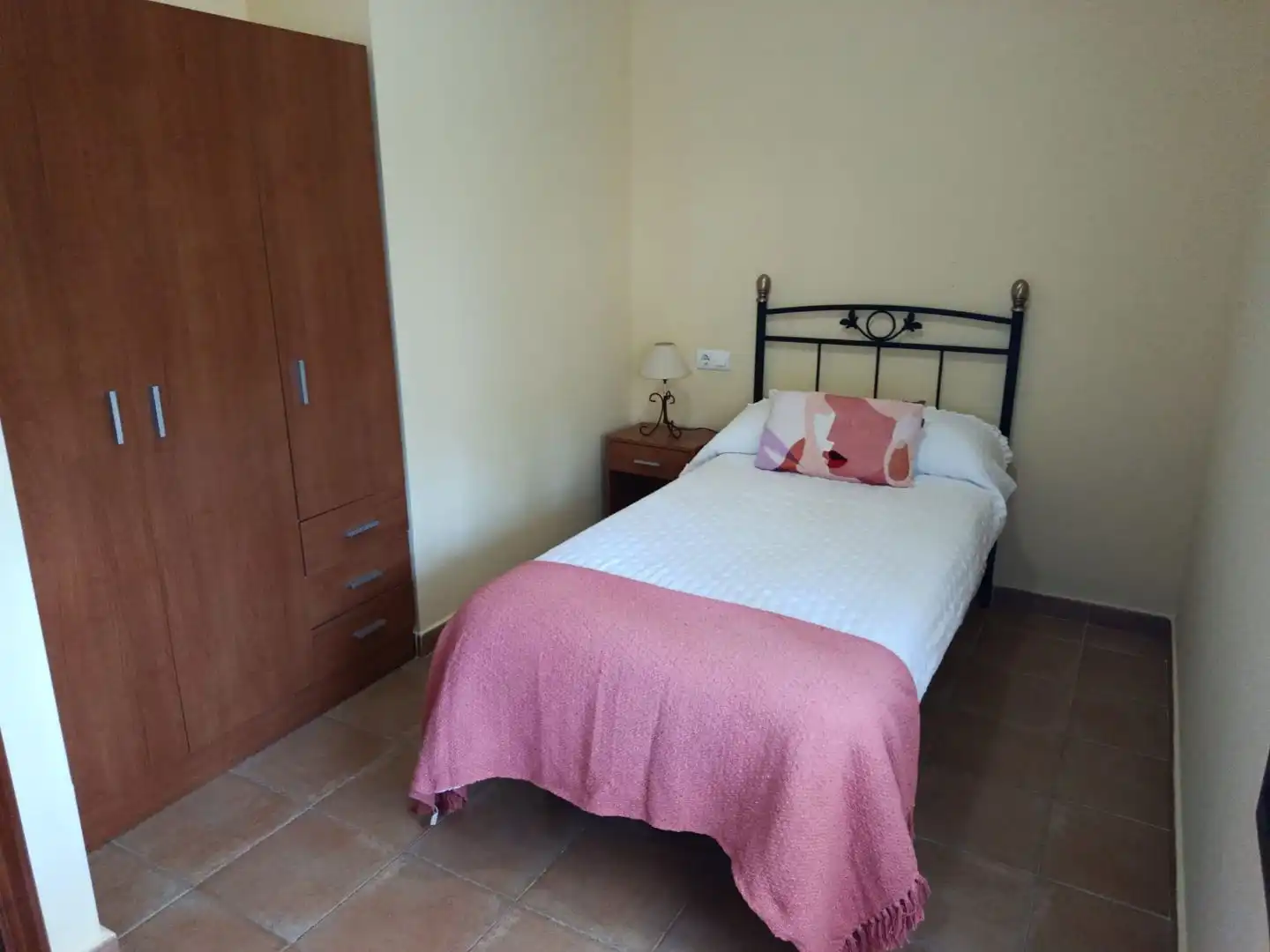 Schlafzimmer von Wohnung zum Verkauf in Campofrío mit Klimaanlage, Heizung und Möbliert