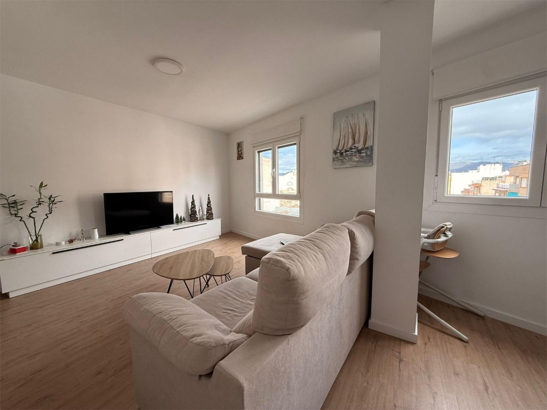 Flat for rent in Calle Lope de Vega, 8, Casco Antiguo Living room of Flat for rent in Águilas with Air Conditioner, Heating and Parquet flooring