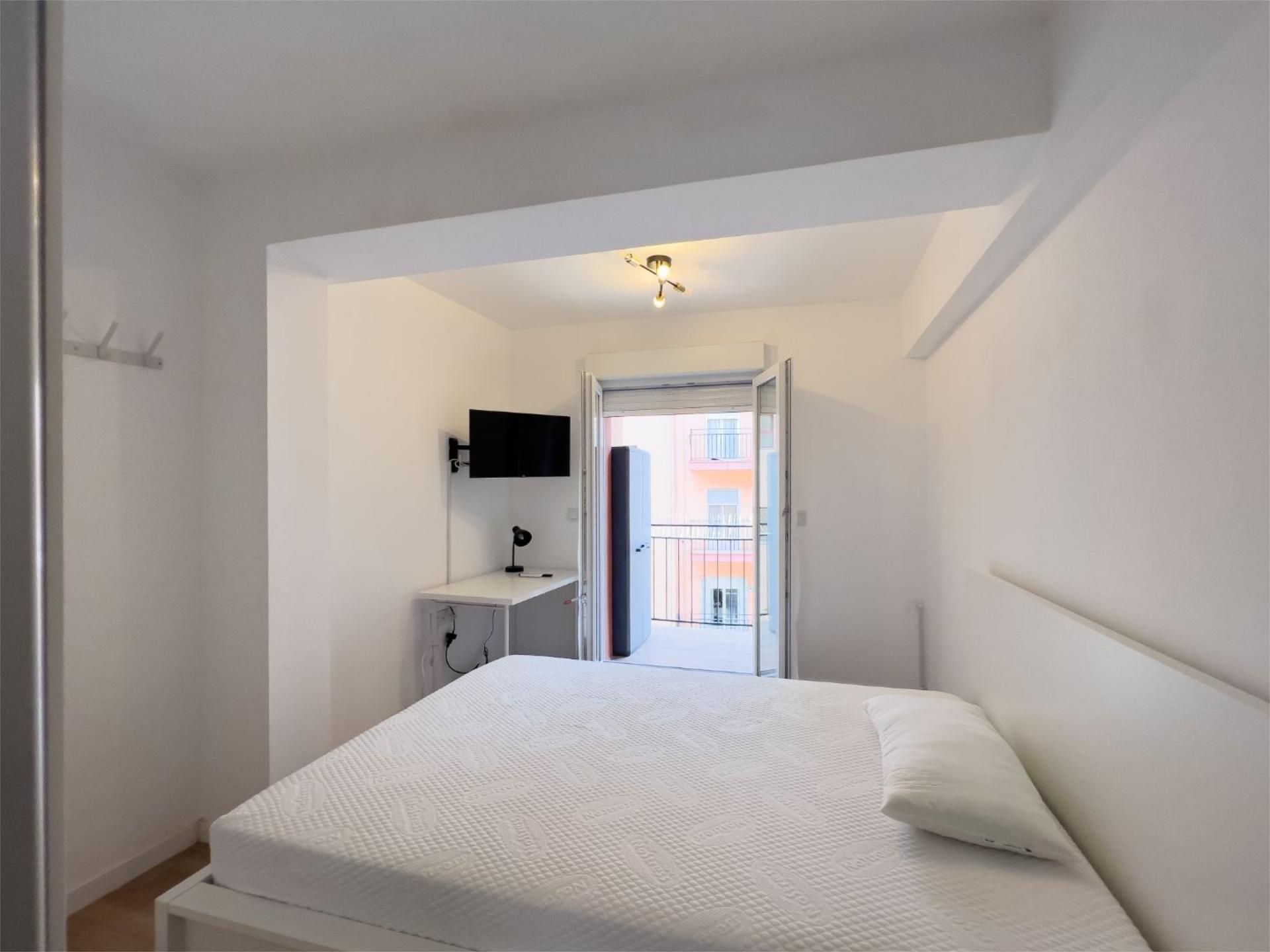 Bedroom of Flat for share in  Valencia Capital  with Air Conditioner, Heating and Furnished