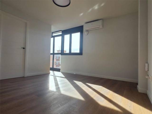 Piso en Venta en Carrer d'Alfons el Magnànim, 40 en El Besós i el Maresme