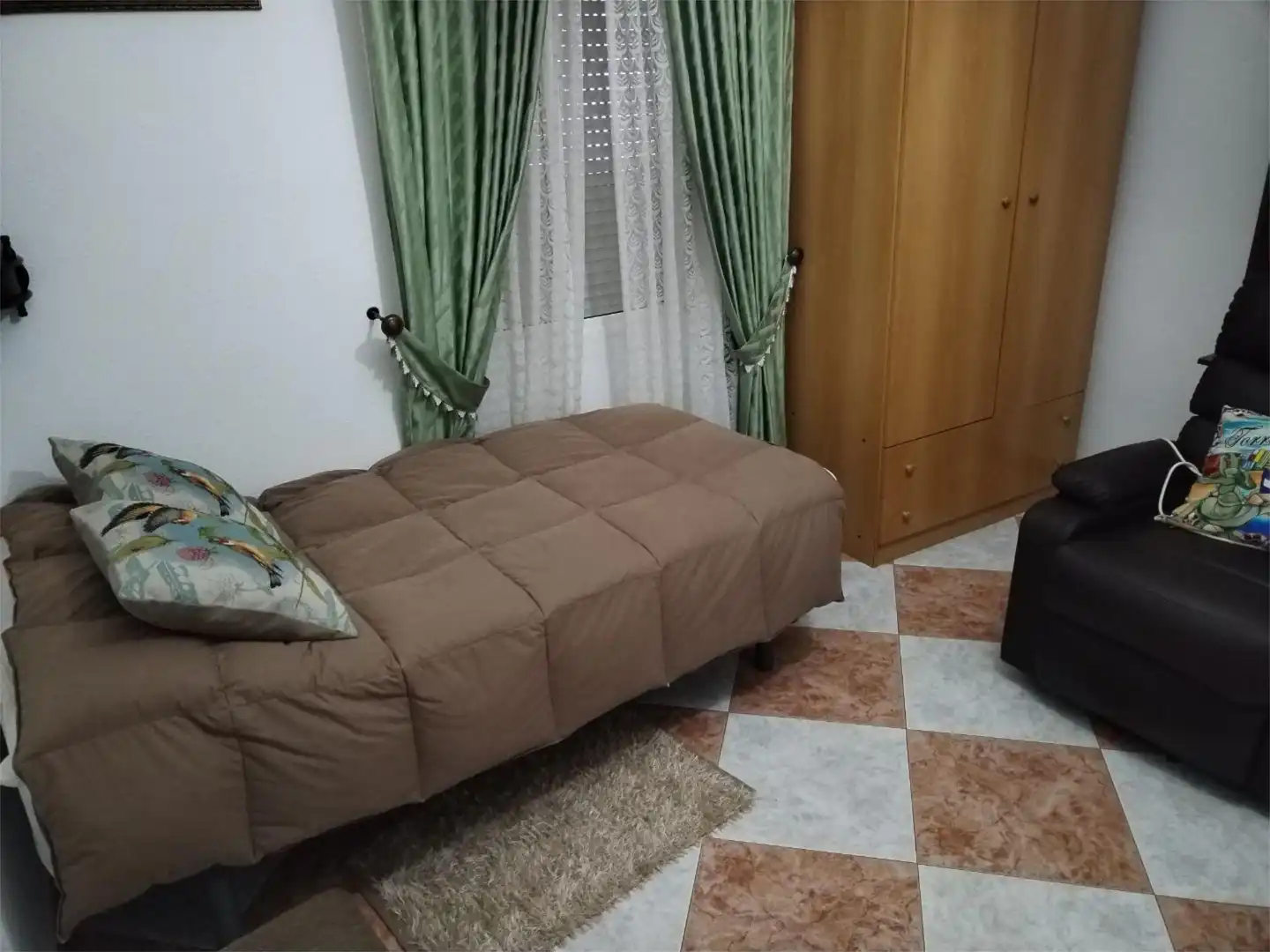 Casa adosada en venta en Calle Manuel Utrera, 8, Sabiote Habitación de Casa adosada en venta en Sabiote con Terraza, Amueblado y Balcón