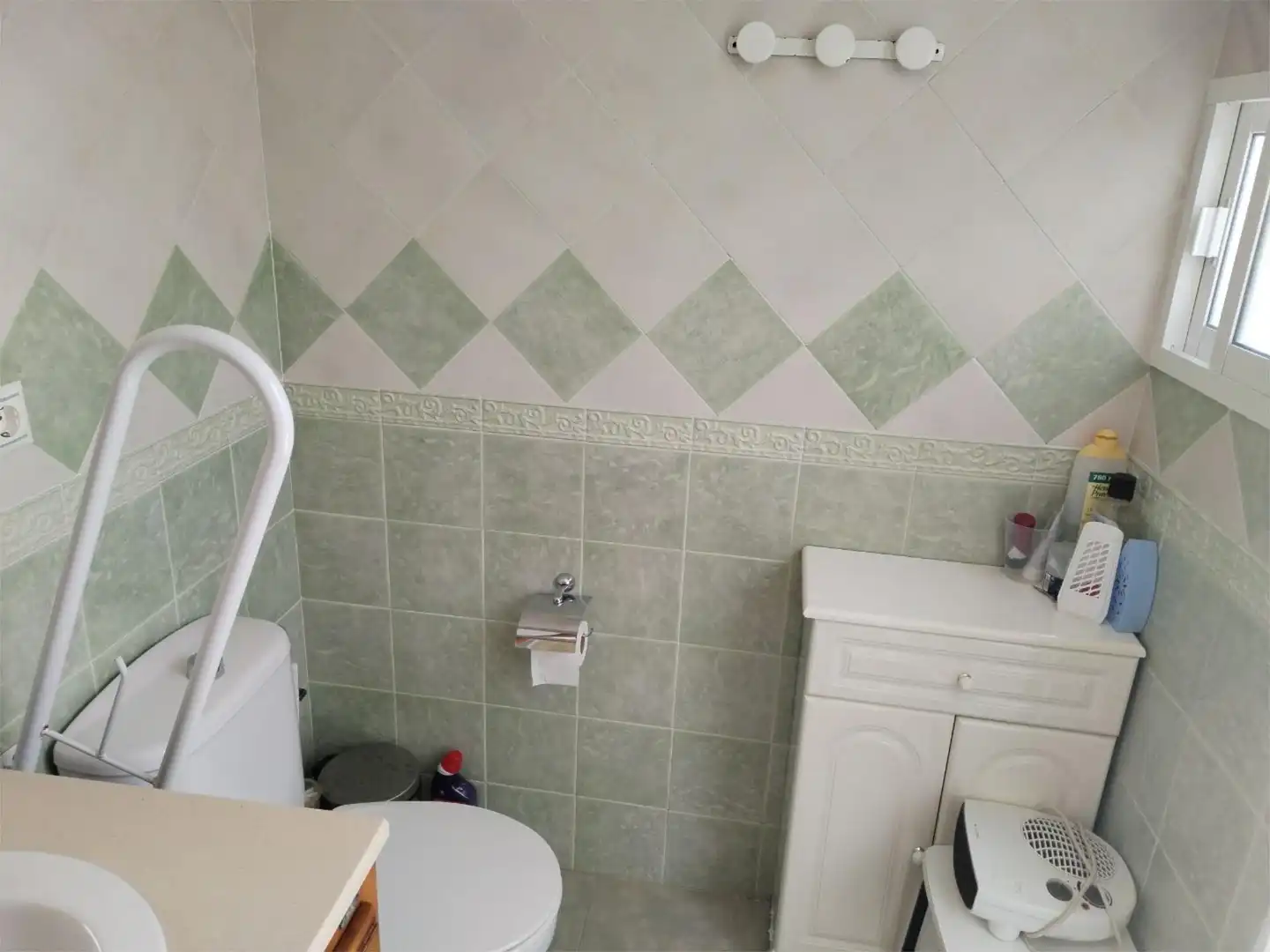 Casa adosada en venta en Calle Manuel Utrera, 8, Sabiote Baño de Casa adosada en venta en Sabiote con Terraza, Amueblado y Balcón