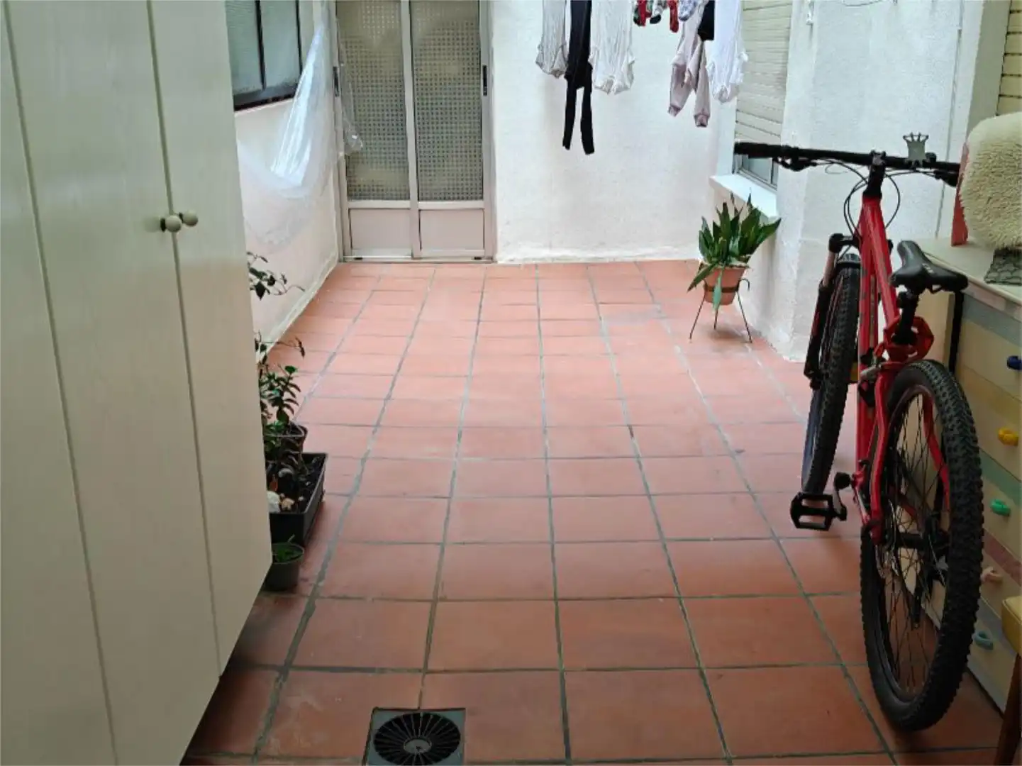 Room in Carrer Fra Pere Balaguer, 79, Ciutat Esportiva Room in Carrer Fra Pere Balaguer, 79, Ciutat Esportiva