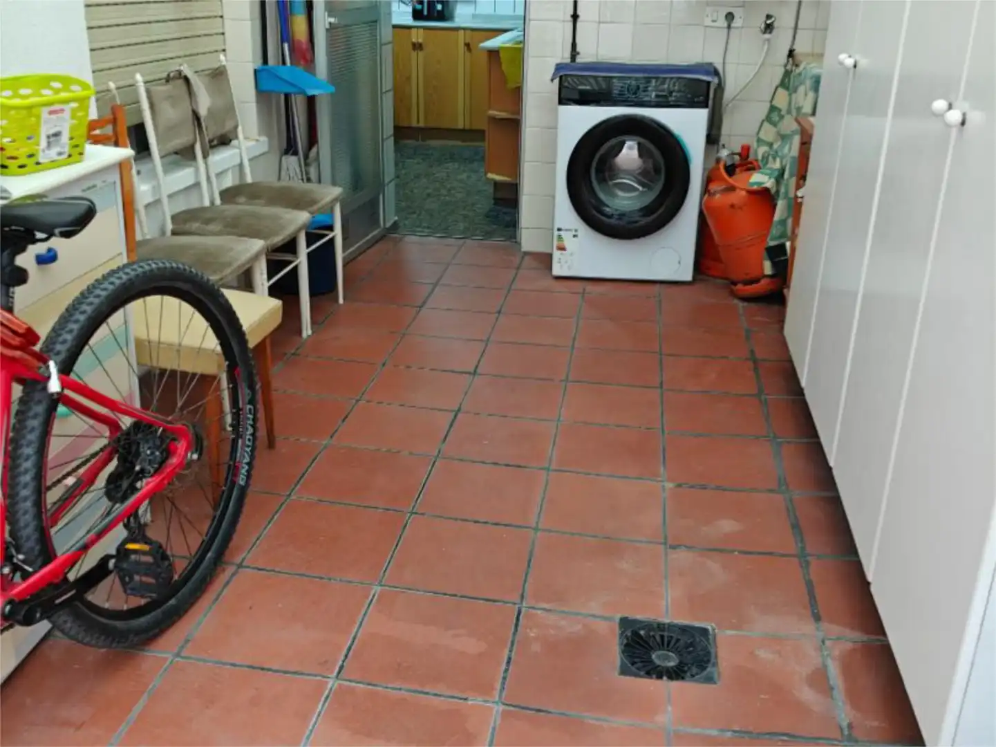 Room in Carrer Fra Pere Balaguer, 79, Ciutat Esportiva Room in Carrer Fra Pere Balaguer, 79, Ciutat Esportiva