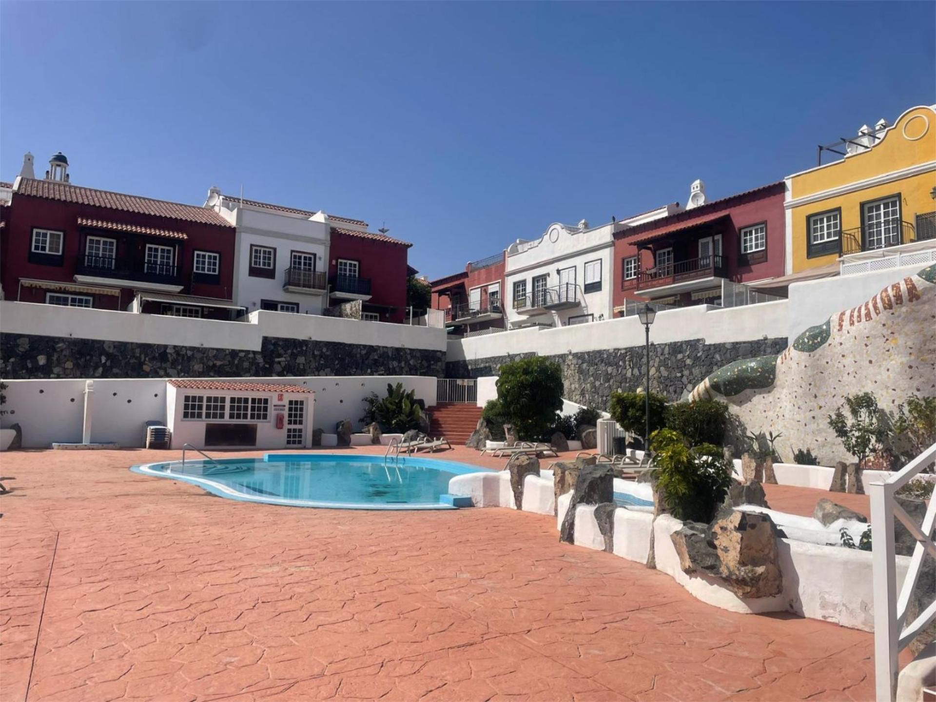 Exterior view of Single-family semi-detached for sale in San Miguel de Abona  with Air Conditioner, Terrace and Swimming Pool