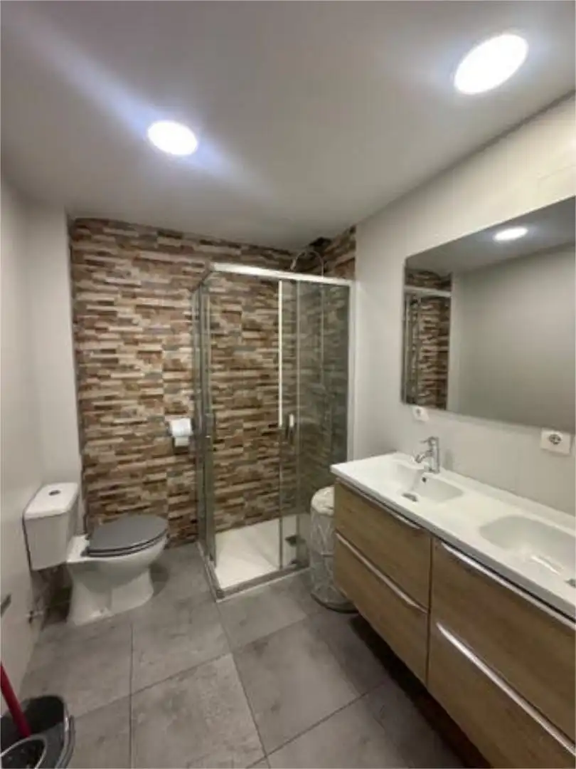 Flat for sale in Milagrosa Bathroom of Flat for sale in Pamplona / Iruña