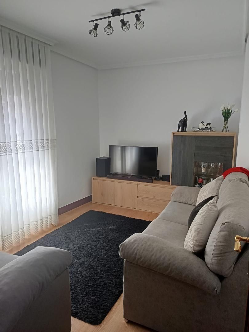 Living room of Flat for sale in Portugalete  with Terrace, Storage room and Video intercom