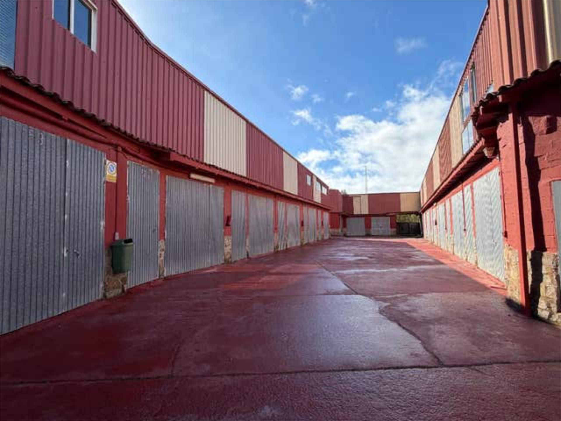 Vista exterior de Traster de lloguer en Mijas