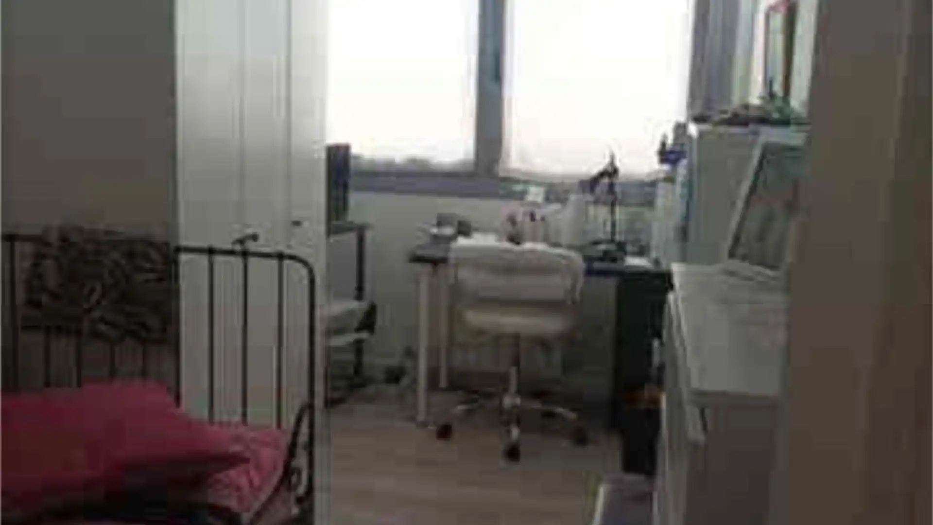 Habitación de Piso de alquiler en Oleiros con Calefacción, Terraza y Amueblado