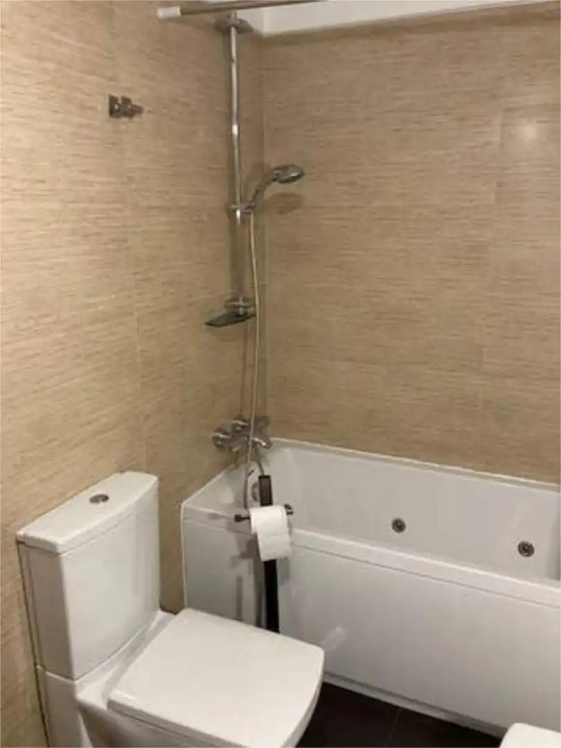 Flat for sale in La Charca Bathroom of Flat for sale in Miranda de Ebro