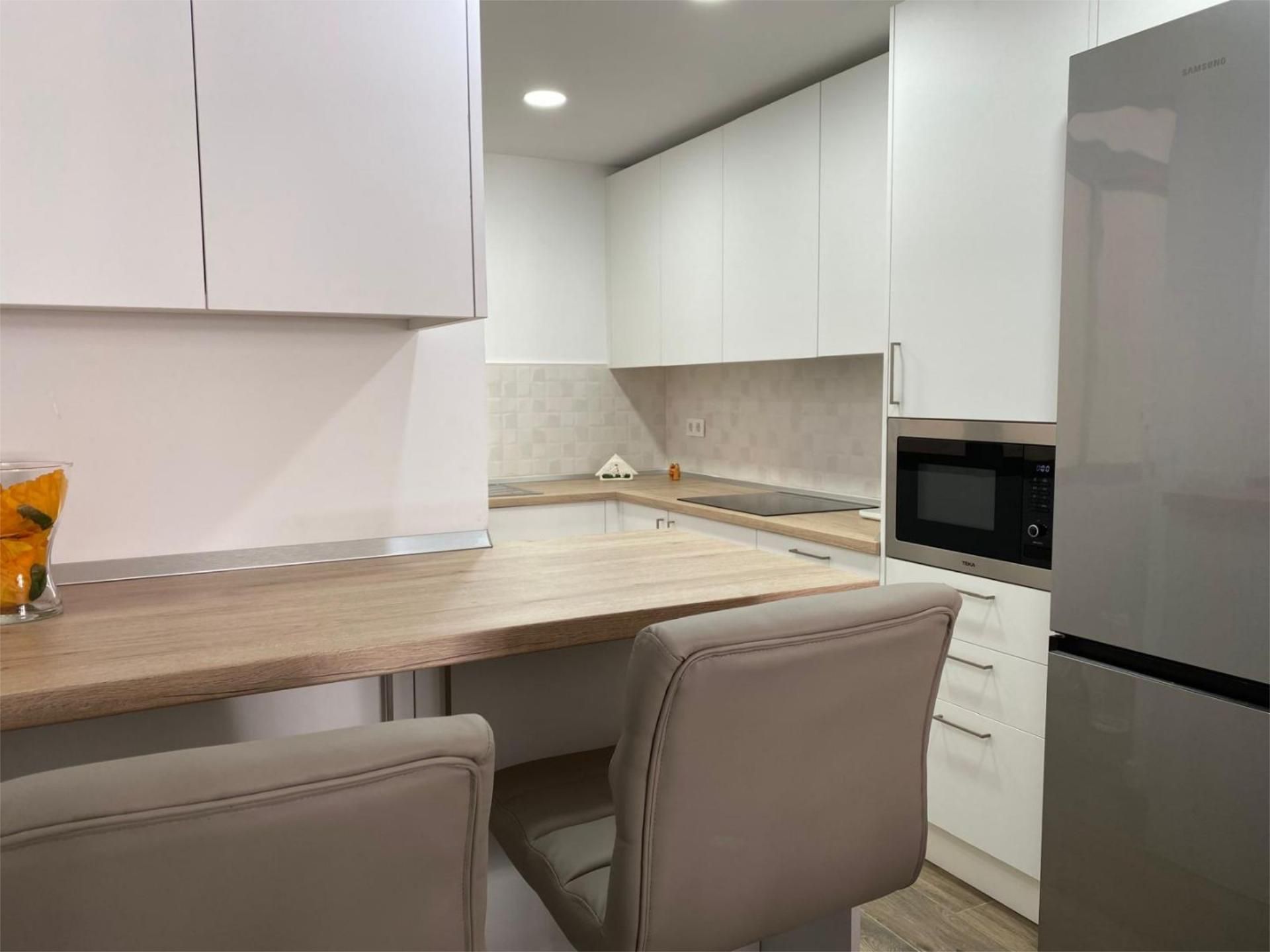 Pis de lloguer a Calle la Marina, 63, Toscal Cuina de Pis de lloguer en Santa Cruz de Tenerife Capital amb Moblat