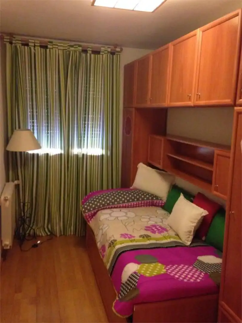 Flat for rent in Calle Teresa de Calcuta, 1, Aguas Vivas - La Zambomba Bedroom of Flat for rent in Cáceres with Air Conditioner, Heating and Private garden