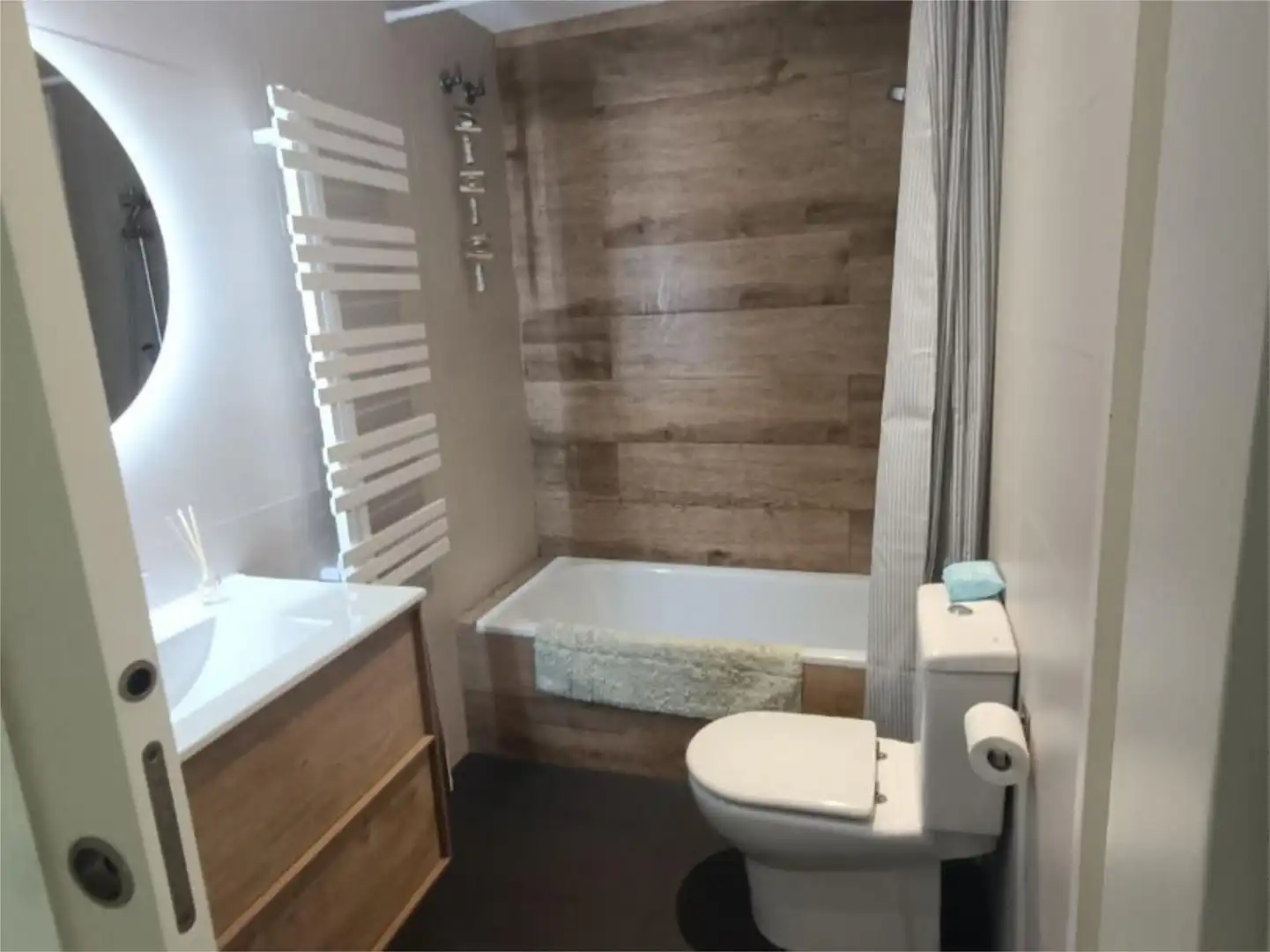 Flat for sale in Avinguda Santíssima Trinitat, 22, Vallpineda - Rocamar Bathroom of Flat for sale in Sant Pere de Ribes with Air Conditioner, Heating and Parquet flooring
