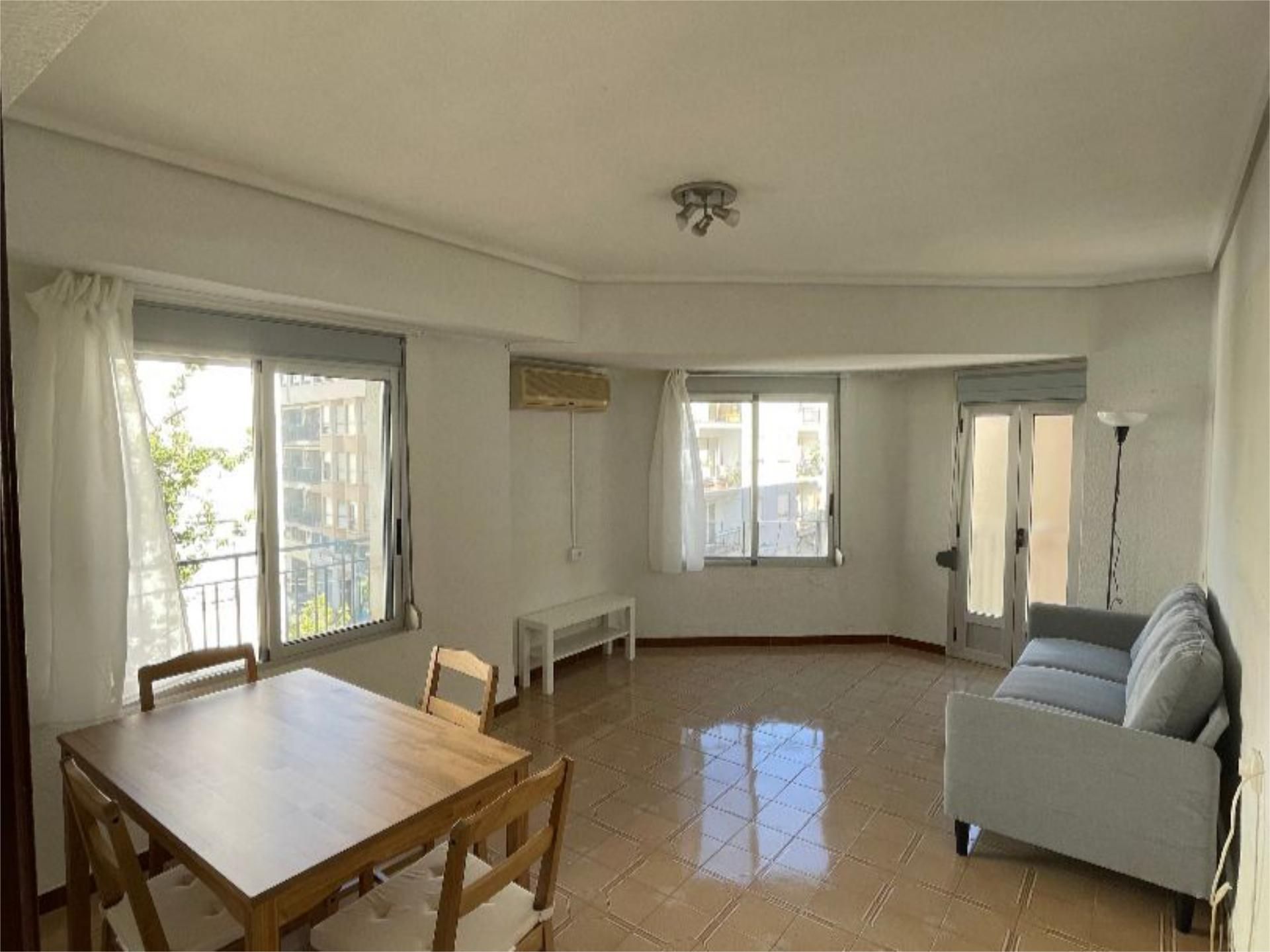 Living room of Flat for rent in Castellón de la Plana / Castelló de la Plana  with Terrace, Storage room and Furnished