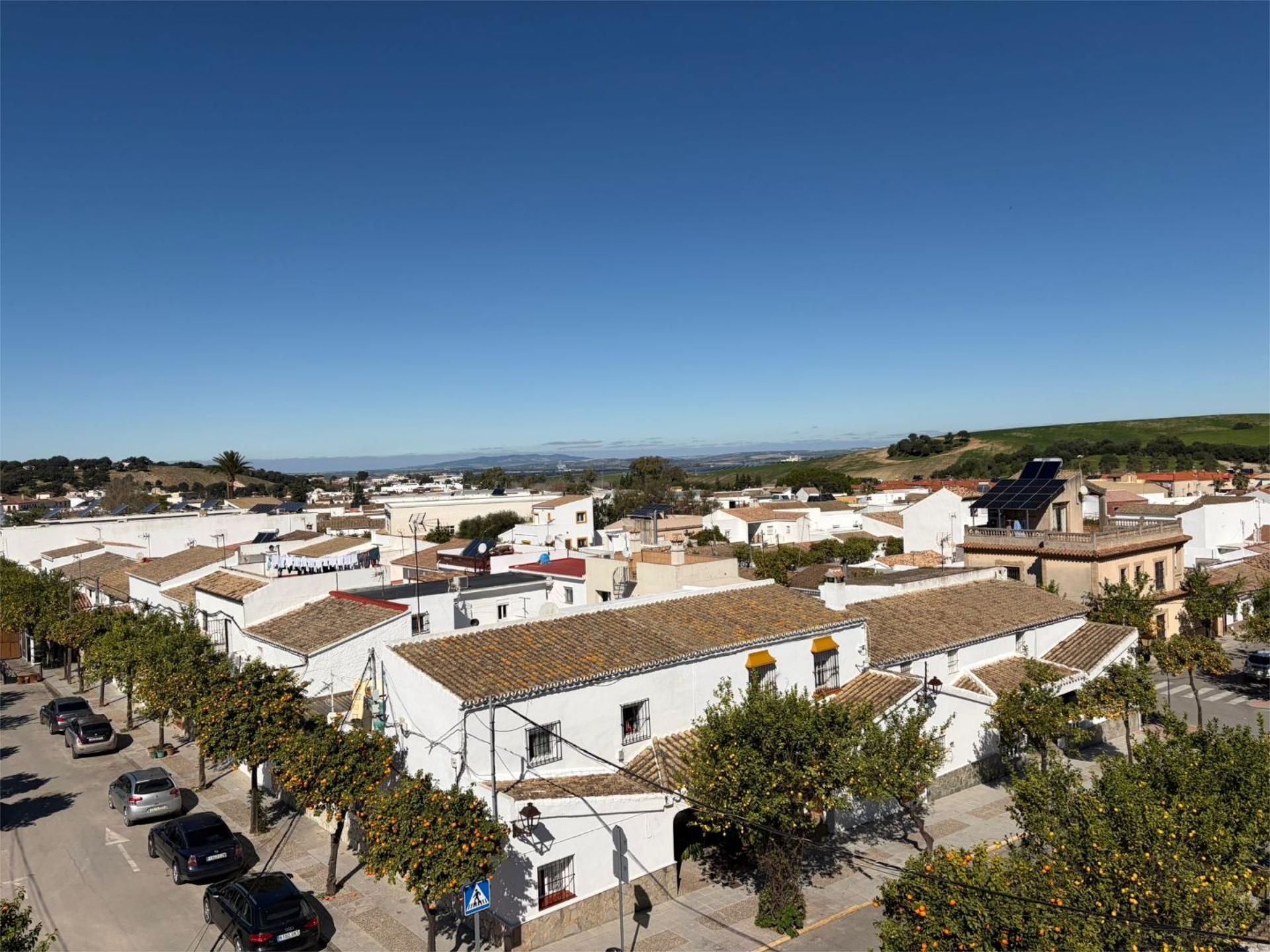 Vista exterior de Pis en venda en San José del Valle amb Terrassa, Moblat i Balcó
