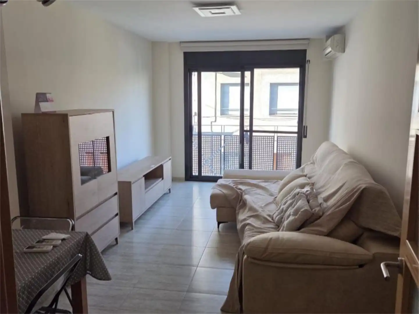 Zimmer in Carrer de Jacinto Benavente, 3, Plana Lledó