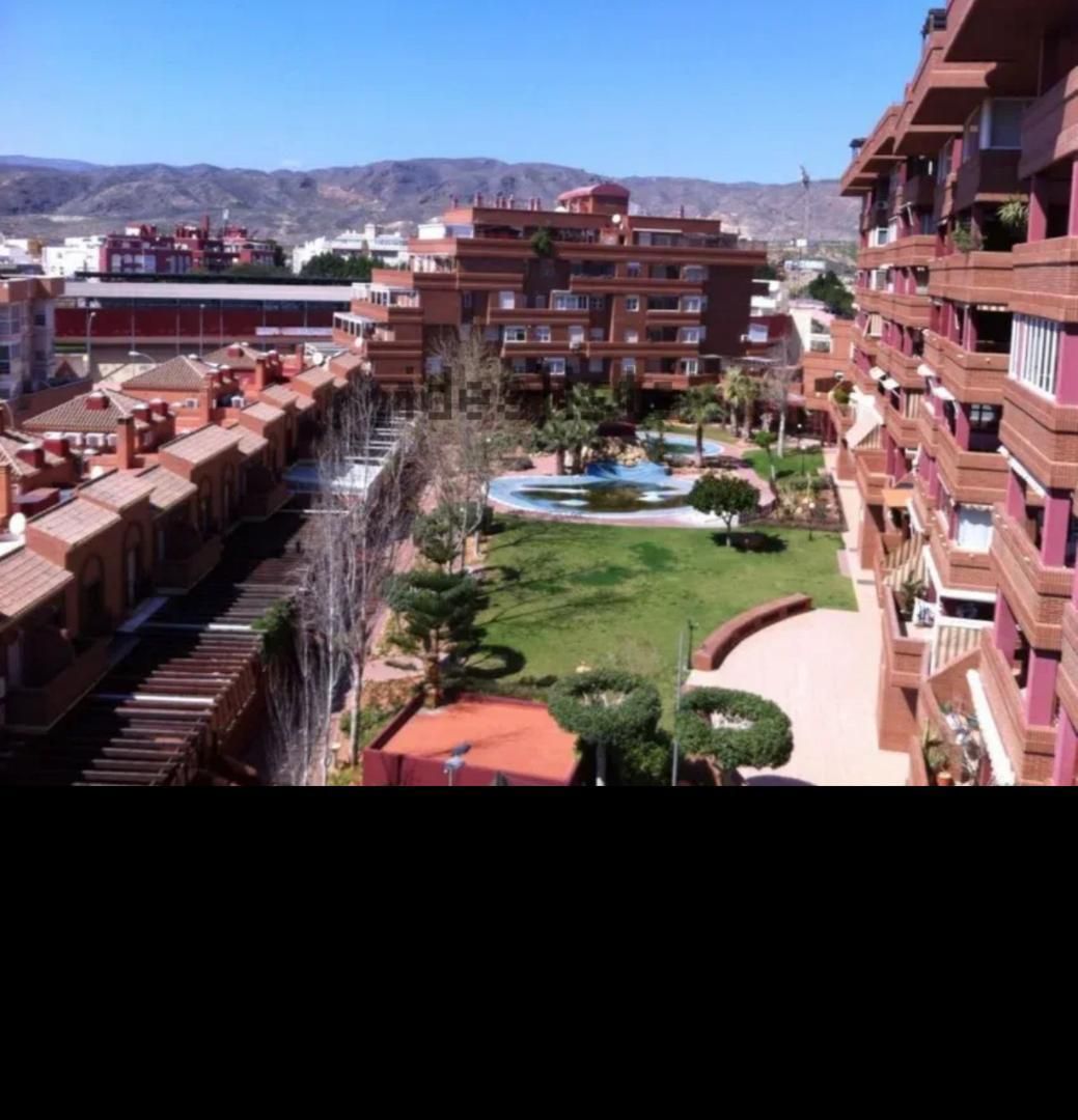 Exterior view of Flat for rent in  Almería Capital  with Air Conditioner, Private garden and Terrace