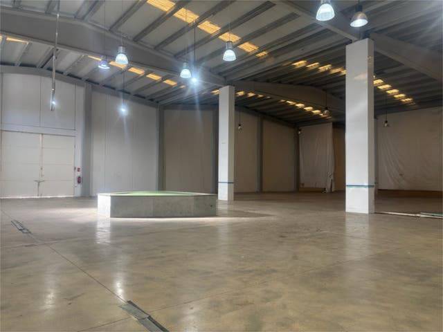 Nave industrial en Alquiler en Turís