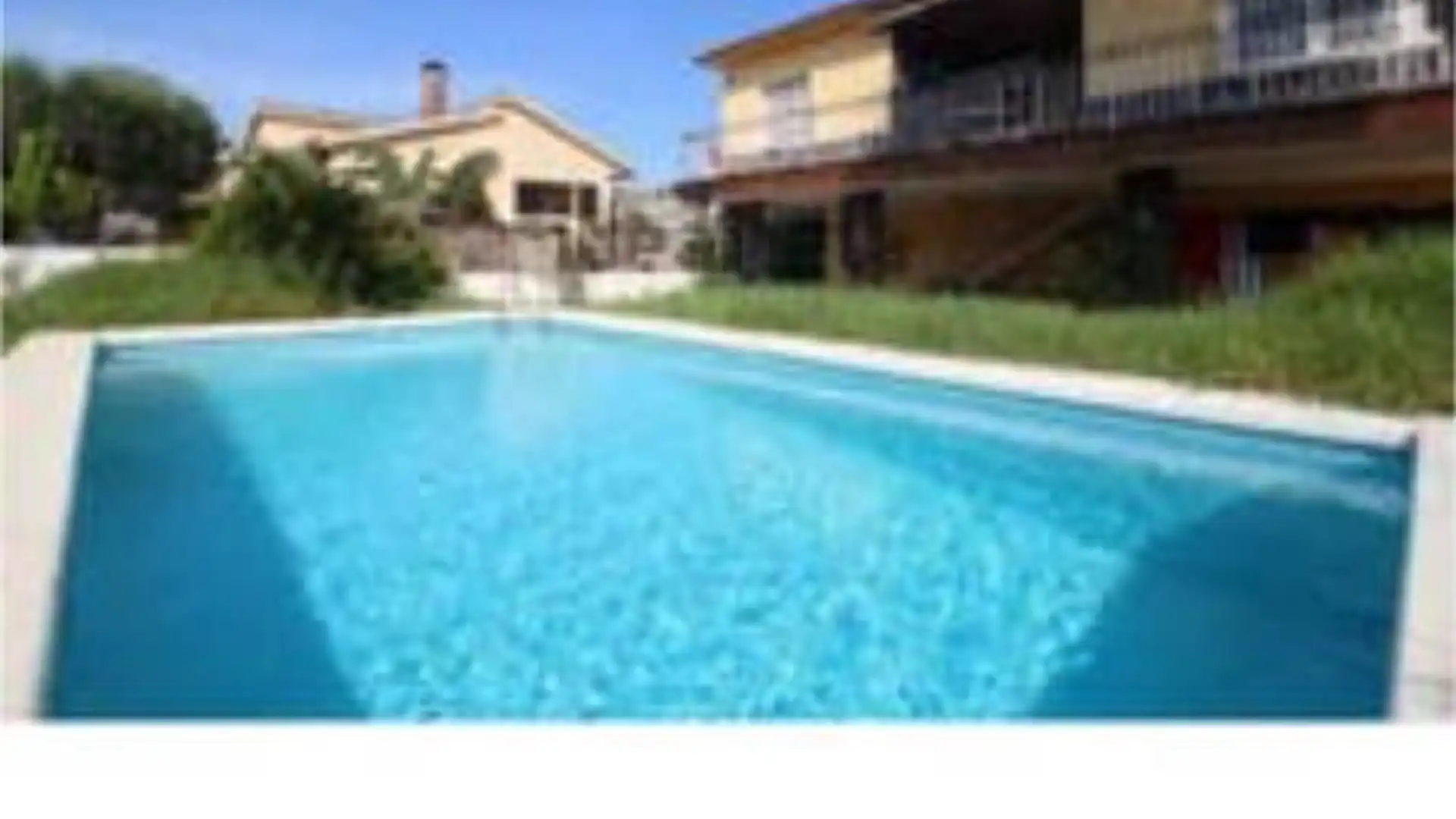 Piscina de Casa adosada en venda en Lliçà d'Amunt amb Calefacció, Jardí privat i Terrassa