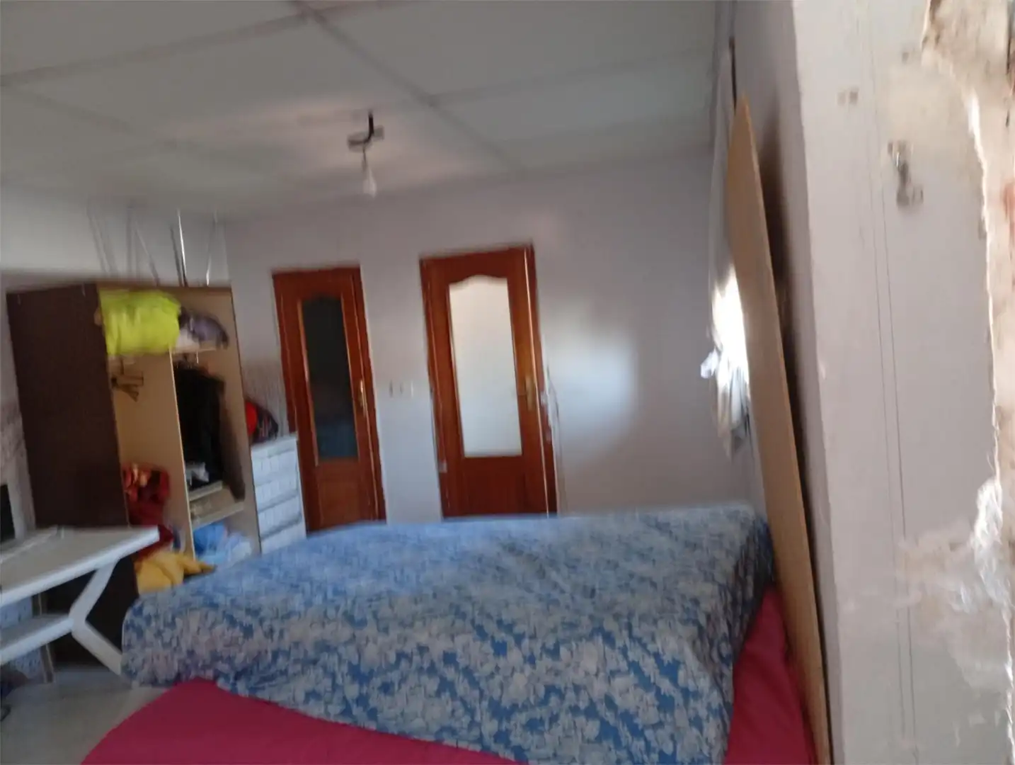 Casa adosada en venda a Calle Callao, 63, Las Mercedes - El Carmen Dormitori de Casa adosada en venda en Puertollano amb Aire condicionat