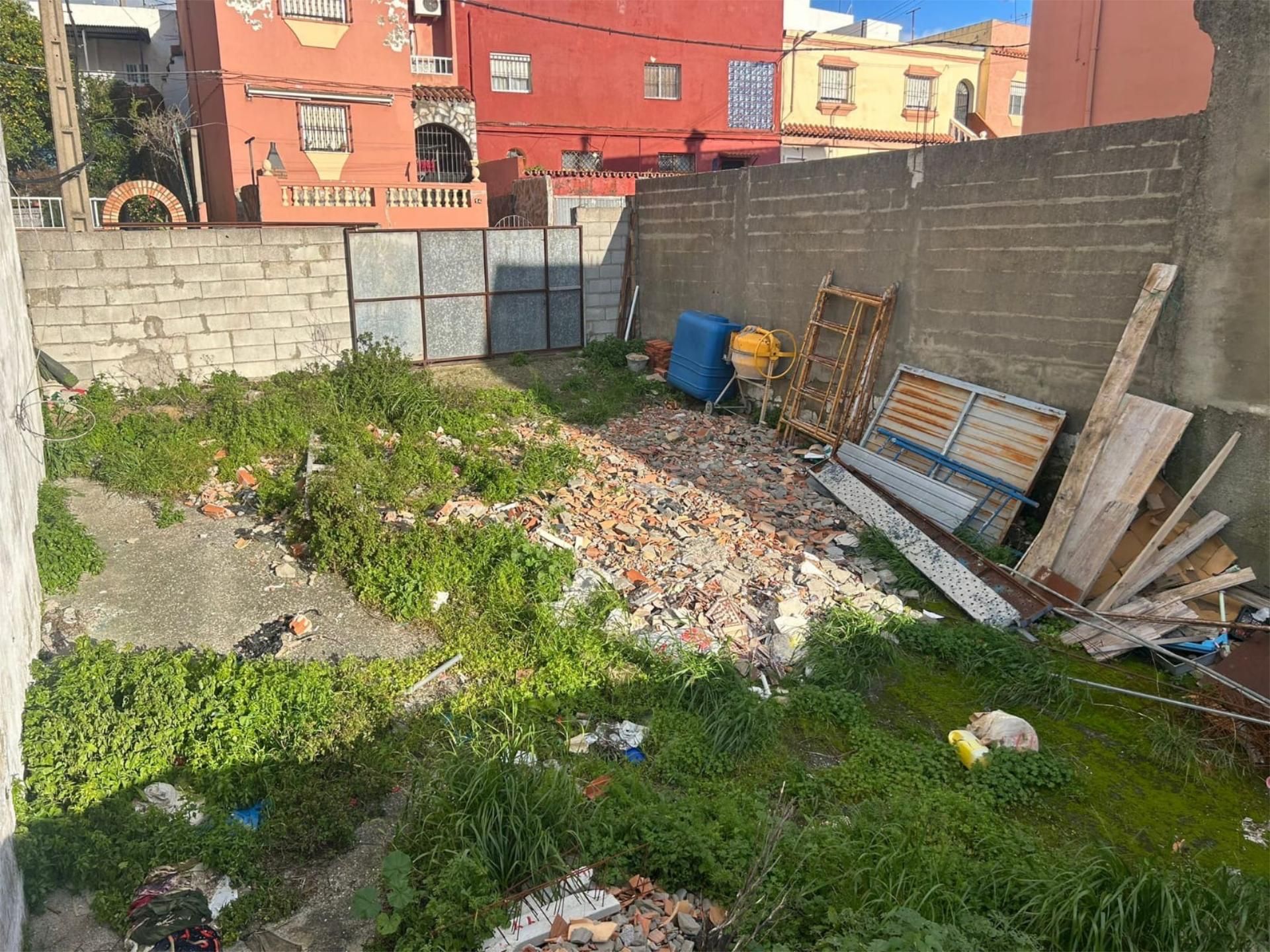 Planta baja for sale in Algeciras  with Private garden