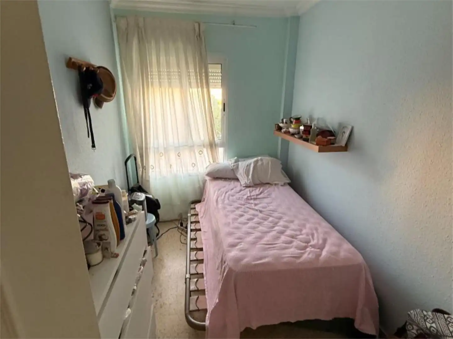 Piso en venta en Calle Francisco Madrigal Marin, 9, Barrio Alto Habitación de Piso en venta en San Juan de Aznalfarache con Terraza