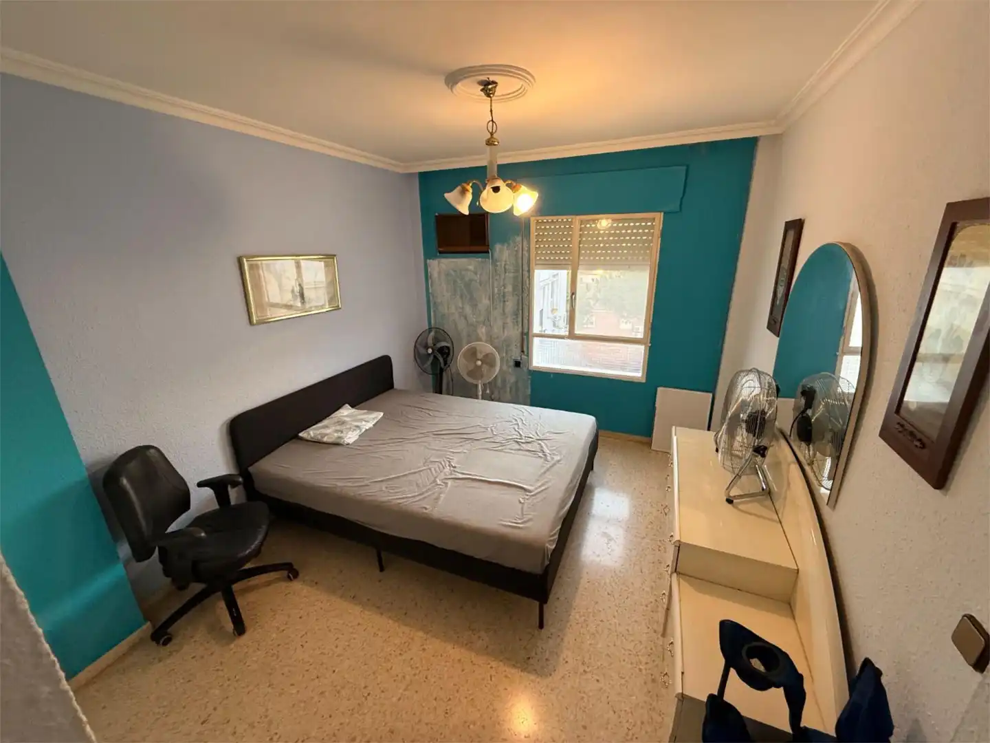 Piso en venta en Calle Francisco Madrigal Marin, 9, Barrio Alto Habitación de Piso en venta en San Juan de Aznalfarache con Terraza