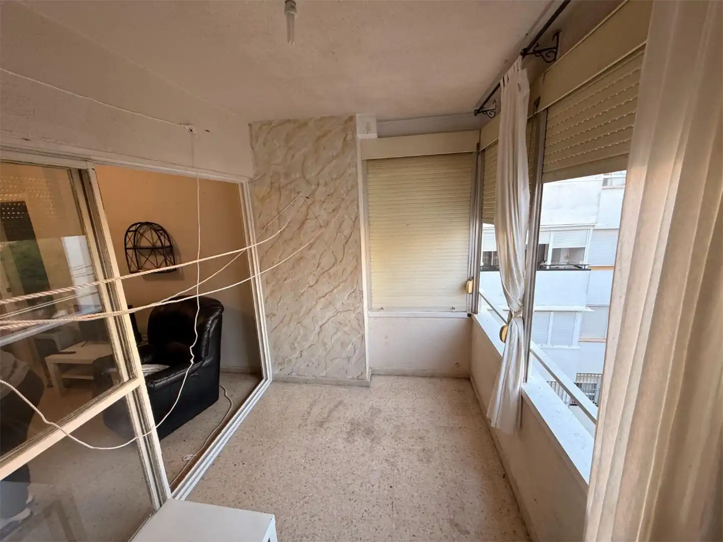 Piso en venta en Calle Francisco Madrigal Marin, 9, Barrio Alto Habitación de Piso en venta en San Juan de Aznalfarache con Terraza