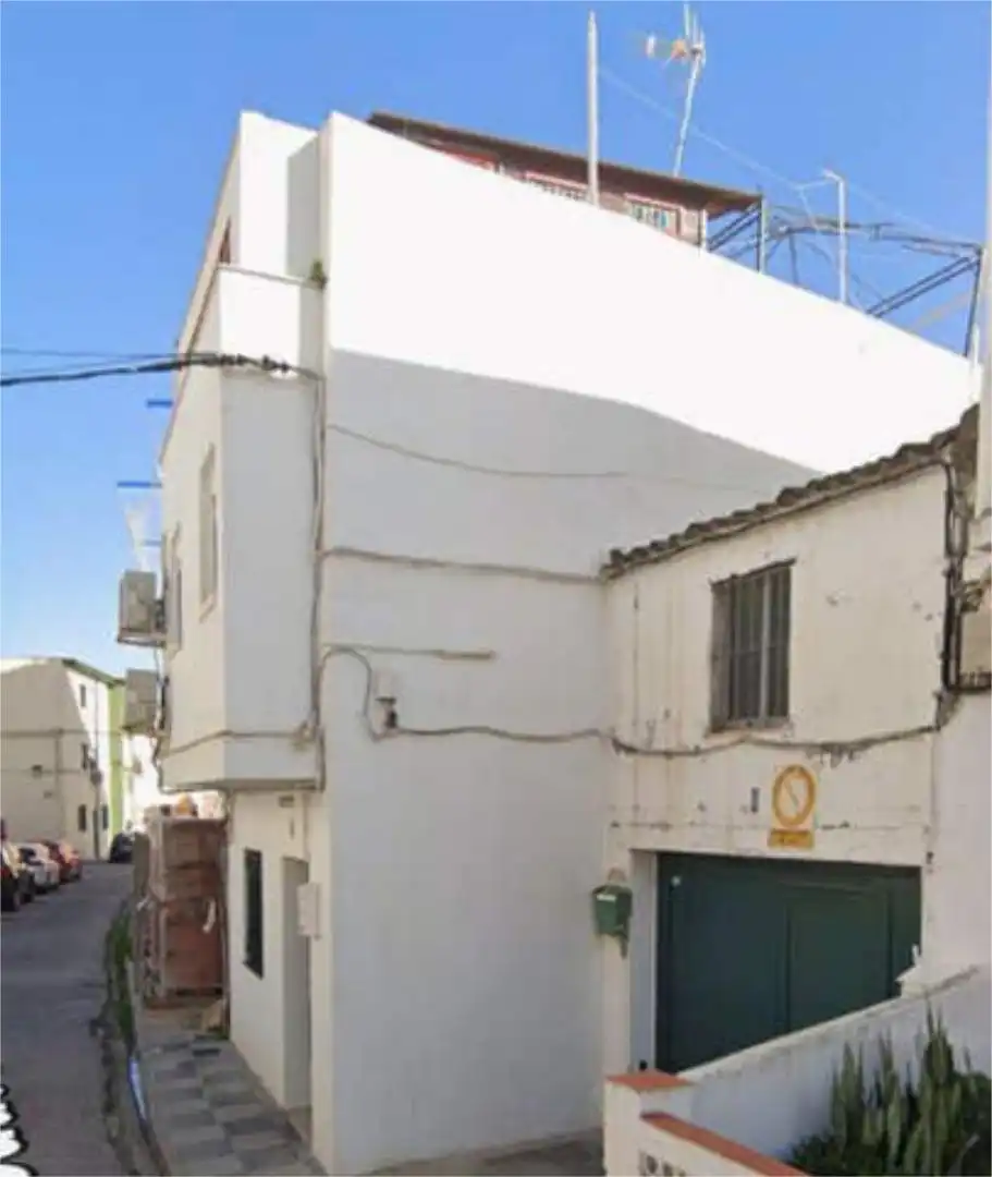 Vista exterior de Casa o xalet en venda en Algeciras amb Terrassa