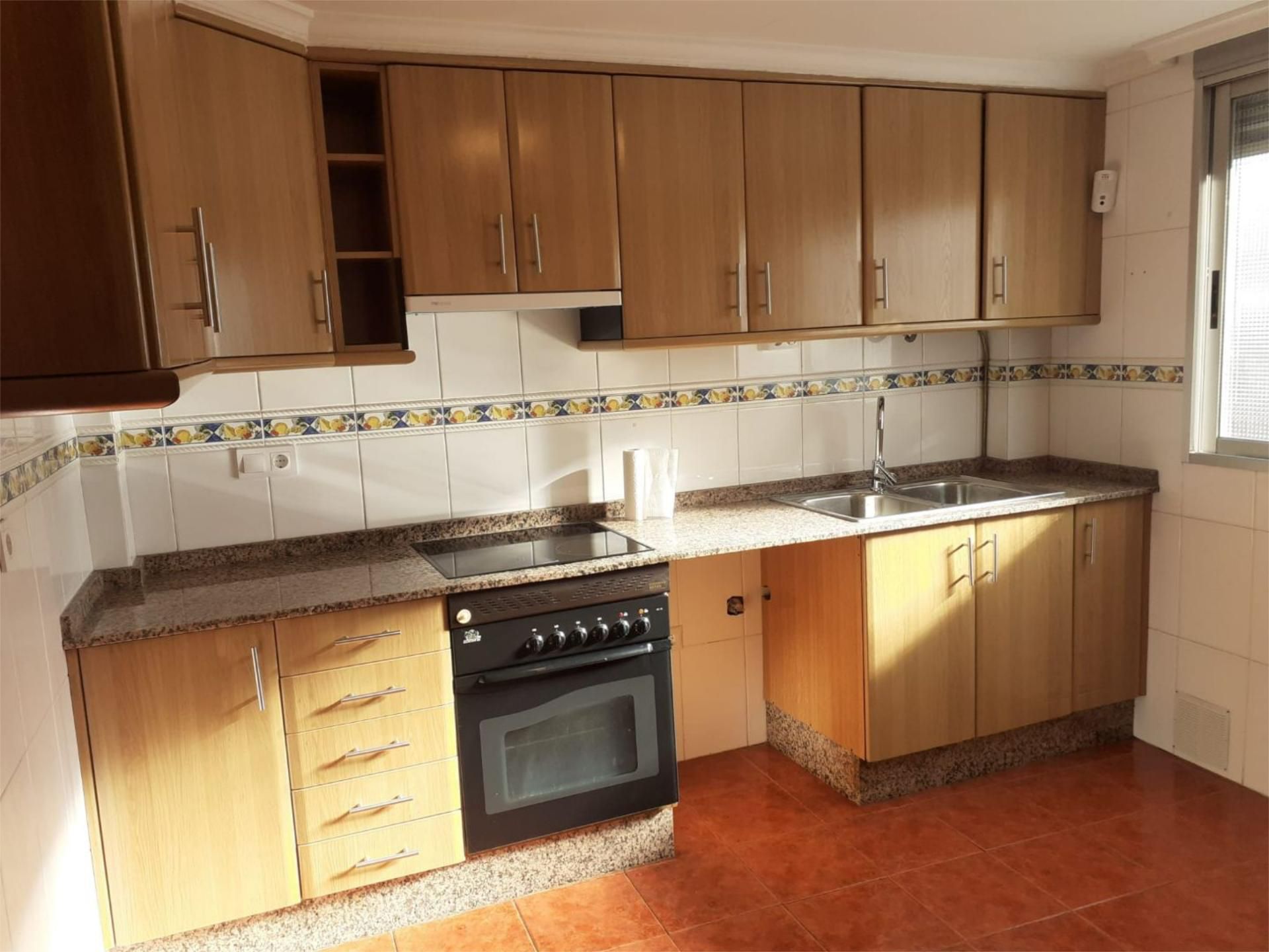 Flat for rent in Carrer Velázquez, 13, Aldaia