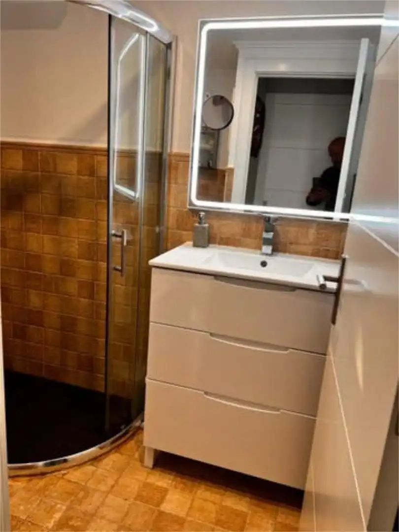 Piso en venta en Amara Baño de Piso en venta en Donostia - San Sebastián con Calefacción y Amueblado