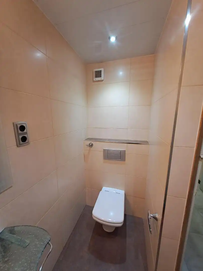 Oficina de alquiler en Carrer de Bac de Roda, Sant Martí de Provençals Baño de Oficina de alquiler en Barcelona
